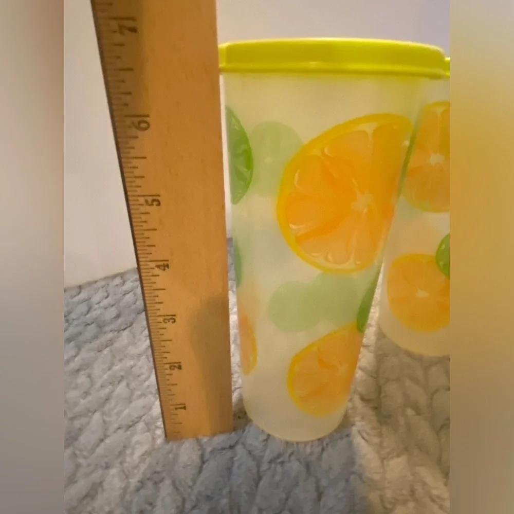 NEW - TUPPERWARE - set of 4-16 oz tumblers